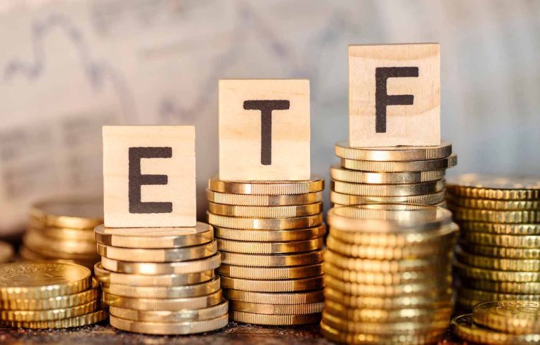 Crypto ETF Flows Reflect Selective Institutional Allocation as Bitcoin Funds See Renewed Inflows