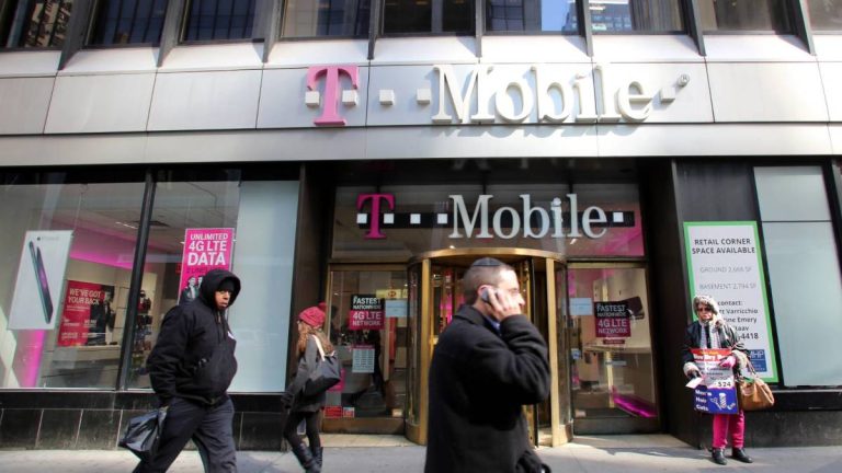 T-Mobile drops 2 new phone plans to stop customers from fleeing