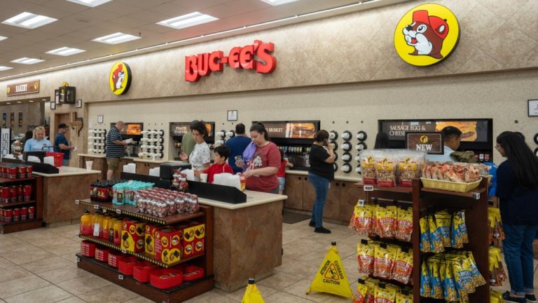 Starbucks rival launches coffee shops in cult favorite chain