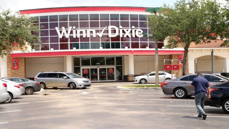 100-year-old grocery chain closes another store in major shift