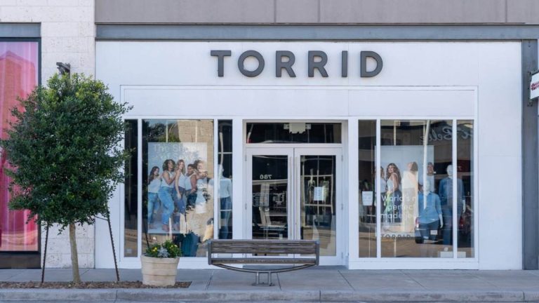 Retail chain shutters 151 stores, more closures expected