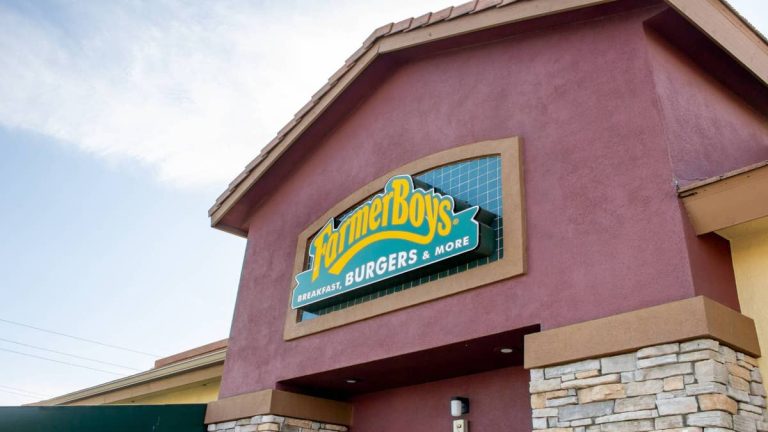 44-year-old burger chain’s franchisee files Chapter 11 bankruptcy
