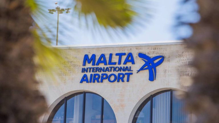 Another airline loses license, all flights off