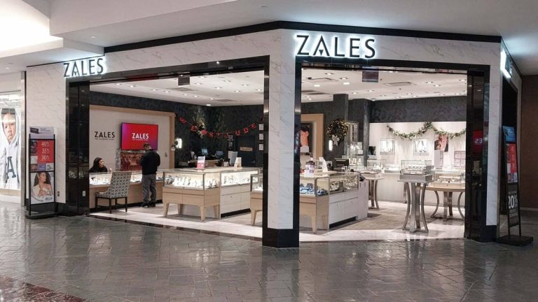 Huge jewelry retailer closing 100 stores, folding two brands