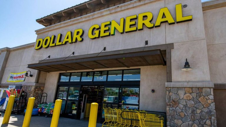 Dollar General adopts Costco-style store strategy