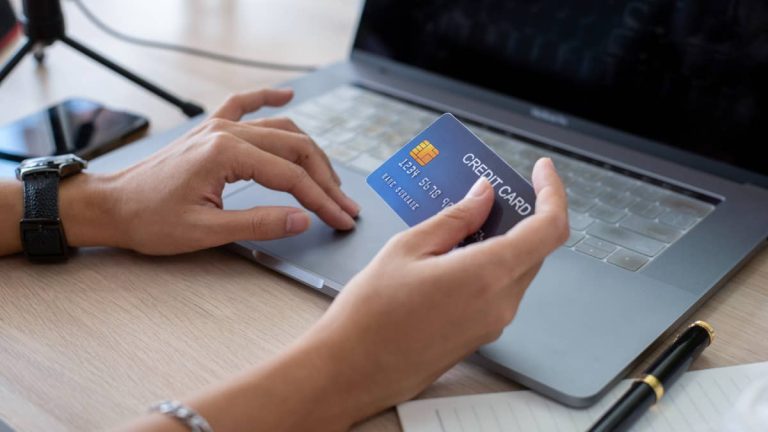 Fintech firm that raised $200 million files for Chapter 7