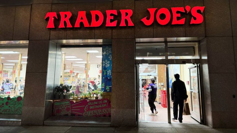 Trader Joe’s Memorial Day hours