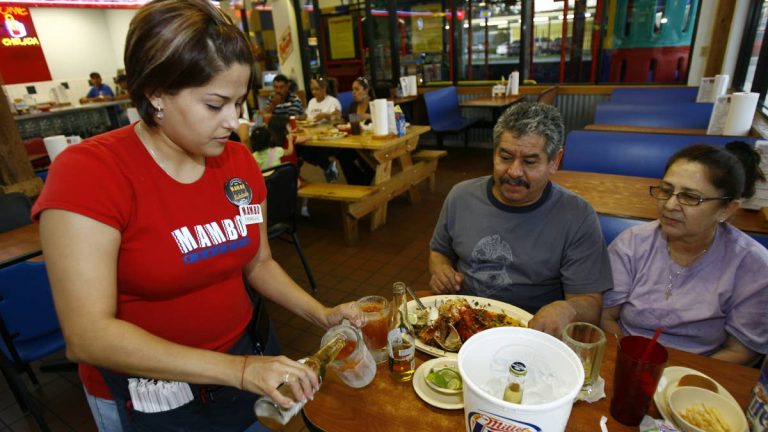 Cult-favorite seafood restaurant chain exits entire market