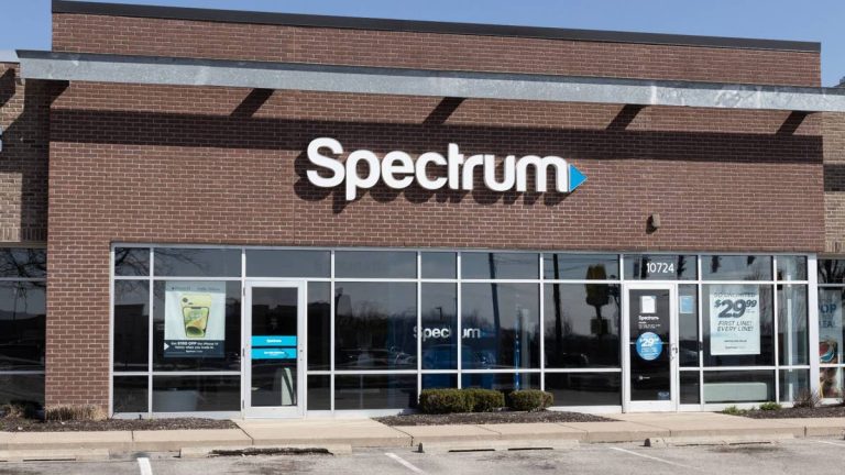 Spectrum suffers heavy loss as customers ditch service