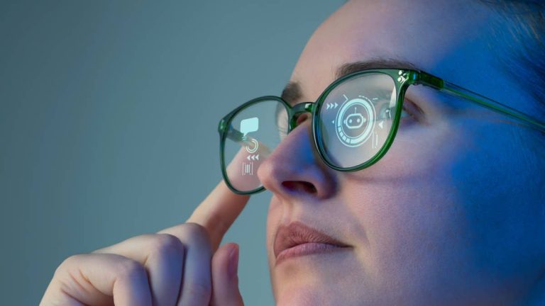 A Chinese startup just beat Apple and Meta to coding glasses