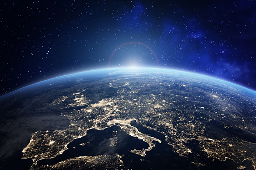 Revolut Launches EURR on Two Networks in a Three-Country…