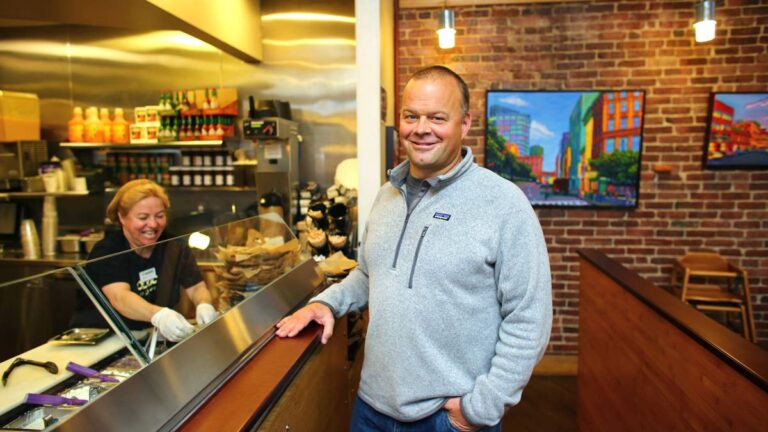 29-year-old fast-casual chain closes final location