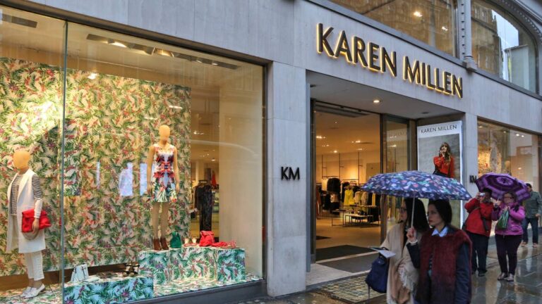 Clothing retailer returns to brick and mortar stores after 7 years
