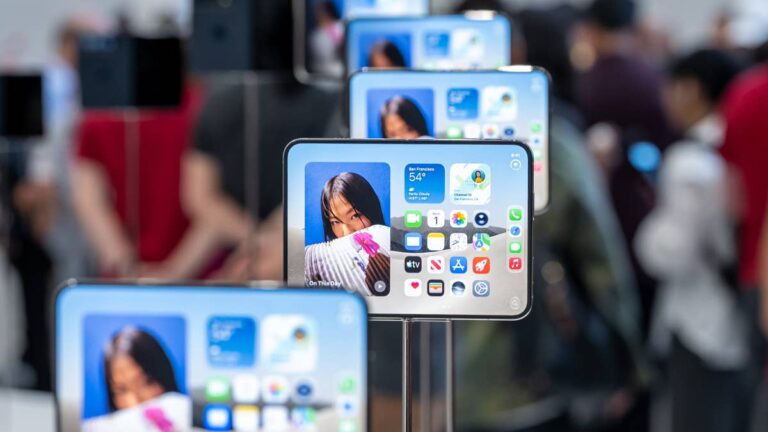 Bank of America flags surprising iPhone 18 pre-order trend
