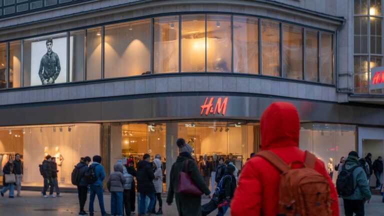 79-year-old retailer closes 95 stores, shuts down a brand