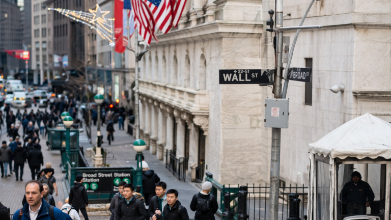 Dow jumps 190 points as oil retreats but Treasury yields stay elevated