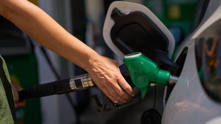 Kroger and Costco shoppers refuse to let record gas prices win