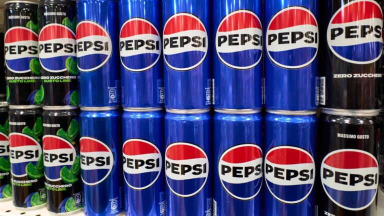 Pepsi shuts down another U.S. plant as CEO admits soft drink slump