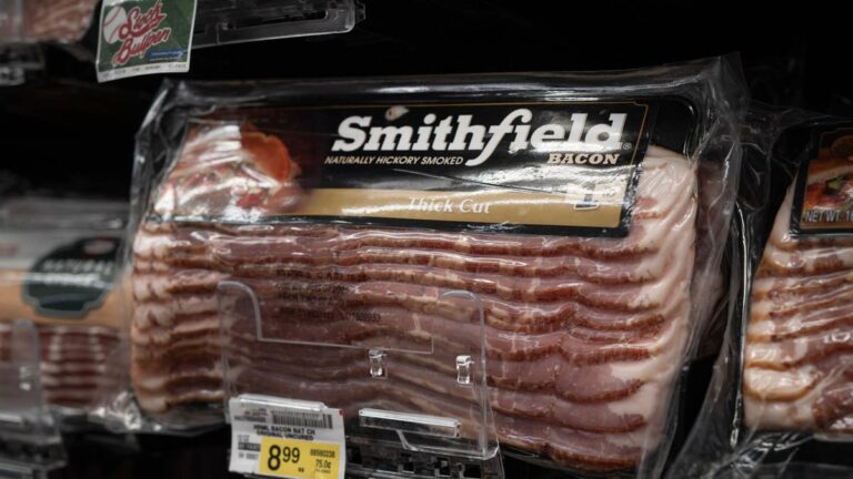 Bacon giant Smithfield Foods faces unexpected challenge as pork prices drop