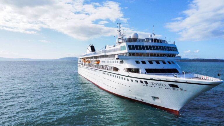 Cruise line that left travelers stranded will file for Chapter 11 bankruptcy