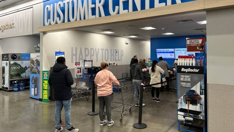 Walmart brings back a holiday returns perk shoppers count on every year